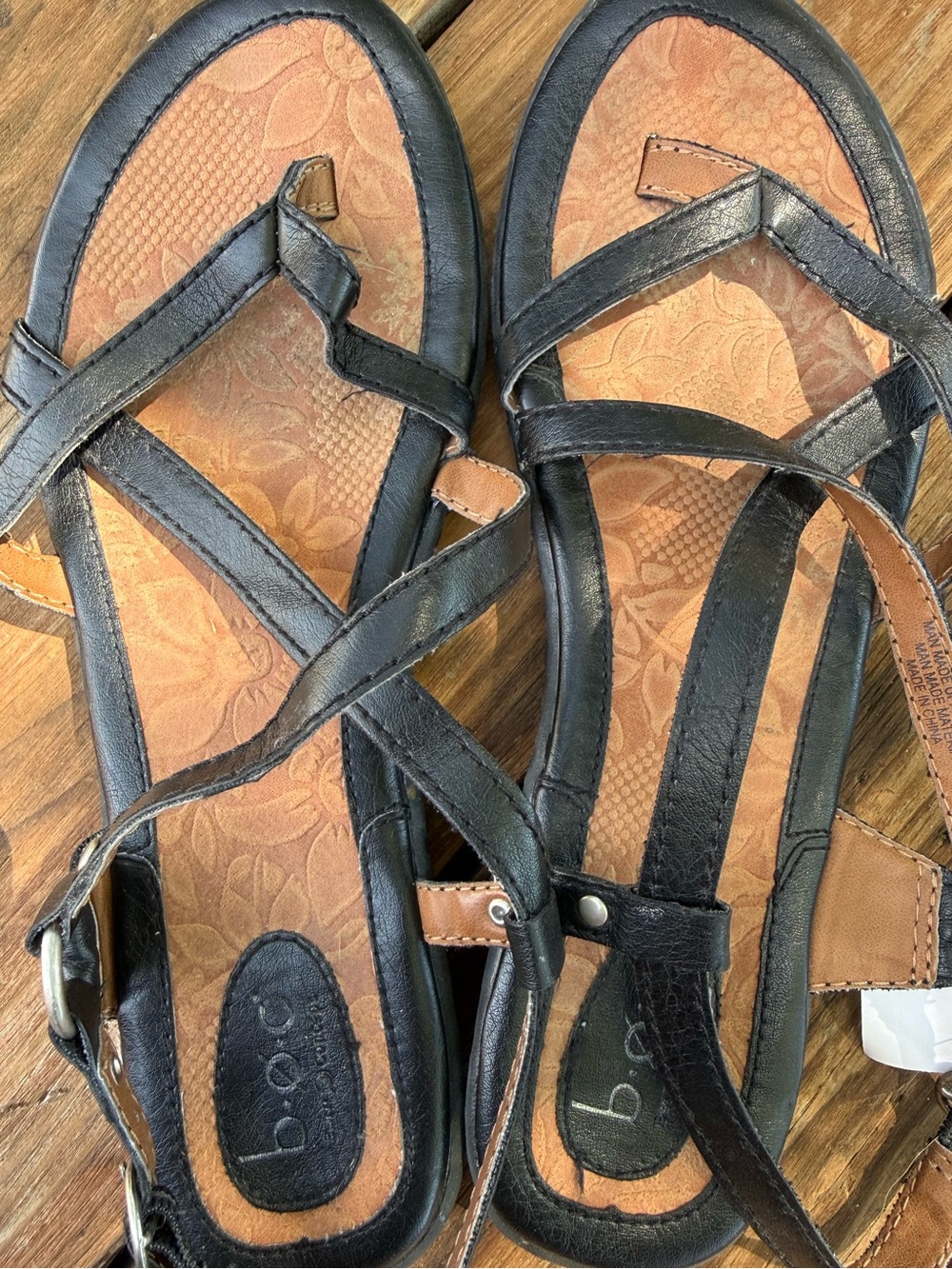 b.o.c. Black and Brown Cross-Strap Thong Gladiator Sandals - Picture 3 of 4